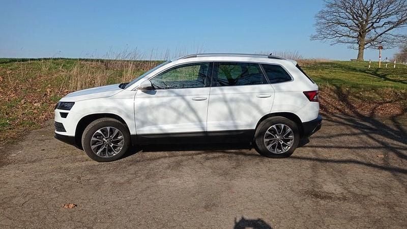 Gebraucht Skoda Karoq Clever 110 PS (80 kW) 2022 Weiß SUV