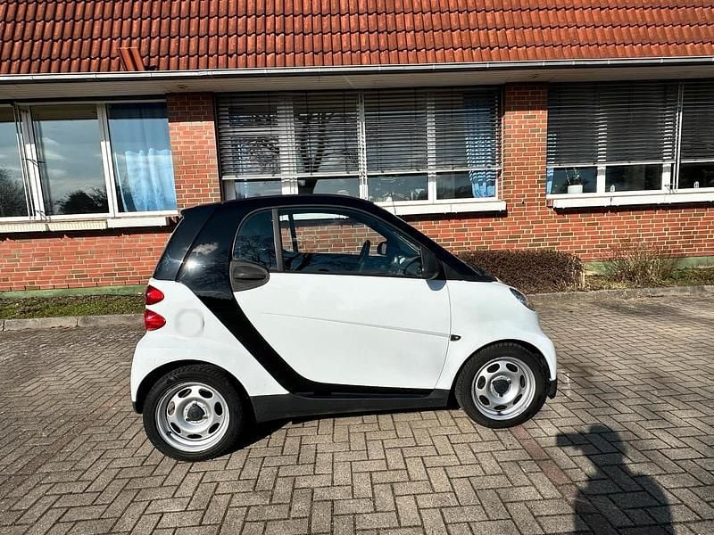 Gebraucht Smart ForTwo Coupé 71 PS (52 kW) 2011 Weiß Coupé