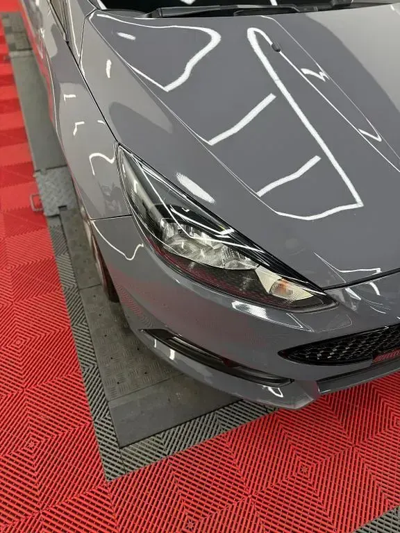 Używany Ford Focus ST 185 KM (136 kW) 2016 Szary Sedan/Limuzyna