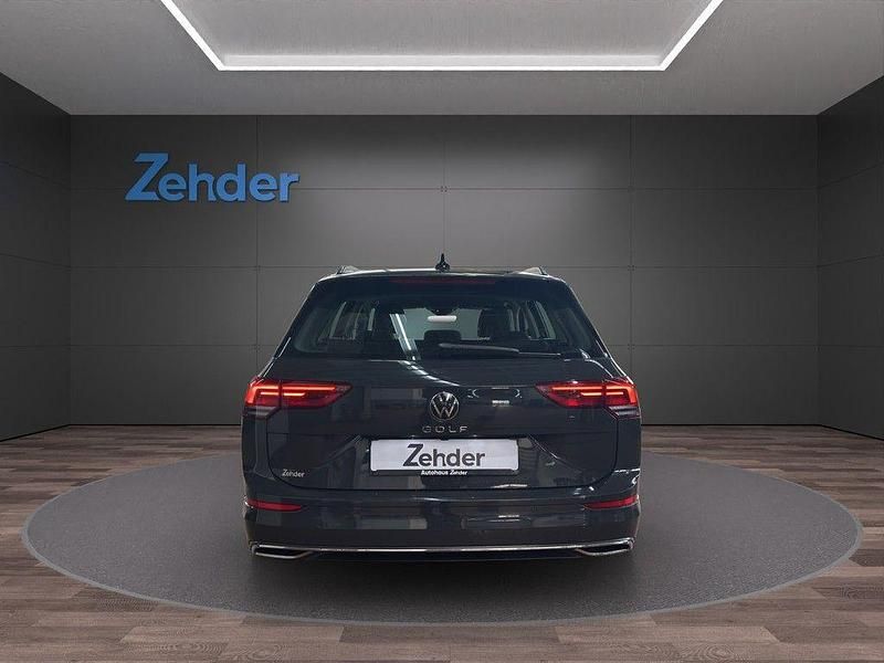 Gebraucht VW Golf VIII Style 150 PS (110 kW) 2022 Grau Kombi