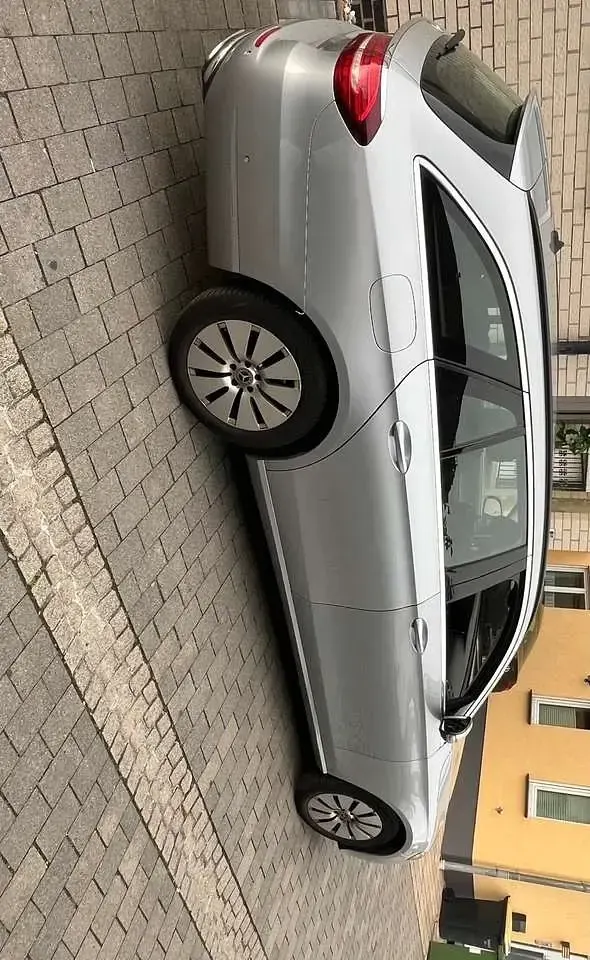 Gebraucht Mercedes E220 Avantgarde 194 PS (142 kW) 2020 Silber Kombi