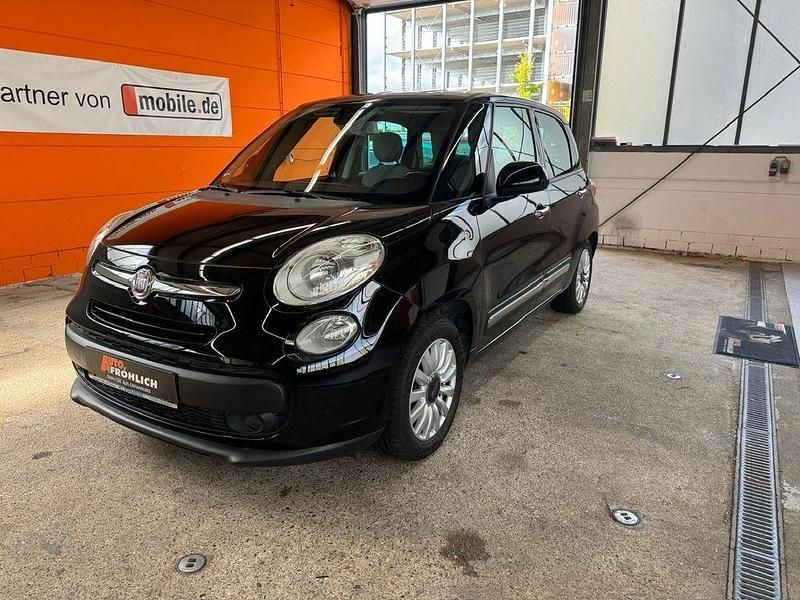 Schwarz Gebraucht 2013 Fiat 500L Pop Star Van / Kleinbus | 5.499 € (Fairer Preis) - Bild 1/4