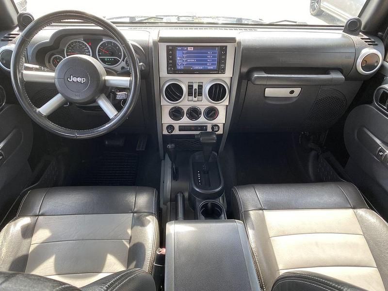 Gebraucht Jeep Wrangler Sahara 177 PS (130 kW) 2010 Schwarz SUV