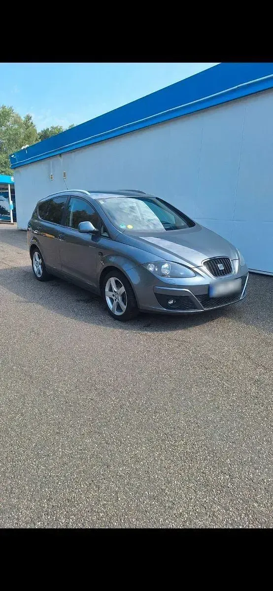 Gebraucht Seat Altea Style 140 PS (102 kW) 2012 Grau Van / Kleinbus