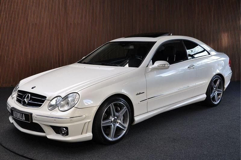 Weiß Gebraucht 2007 Mercedes CLK63 AMG AMG | 36.750 € (Fairer Preis) - Bild 1/4