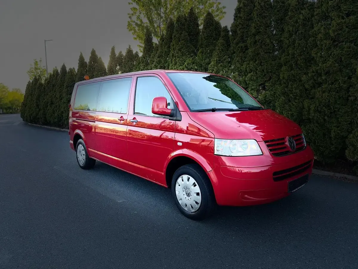 Używany VW Caravelle 116 KM (85 kW) 2006 Czerwony Van