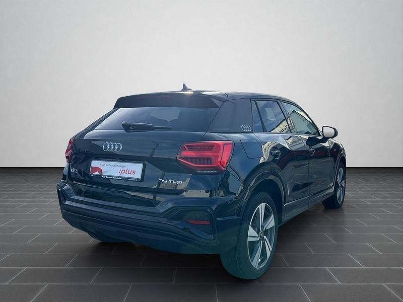 Neu Audi Q2 Ambiente 150 PS (110 kW) 2025 Mythosschwarz metallic (metallic) SUV