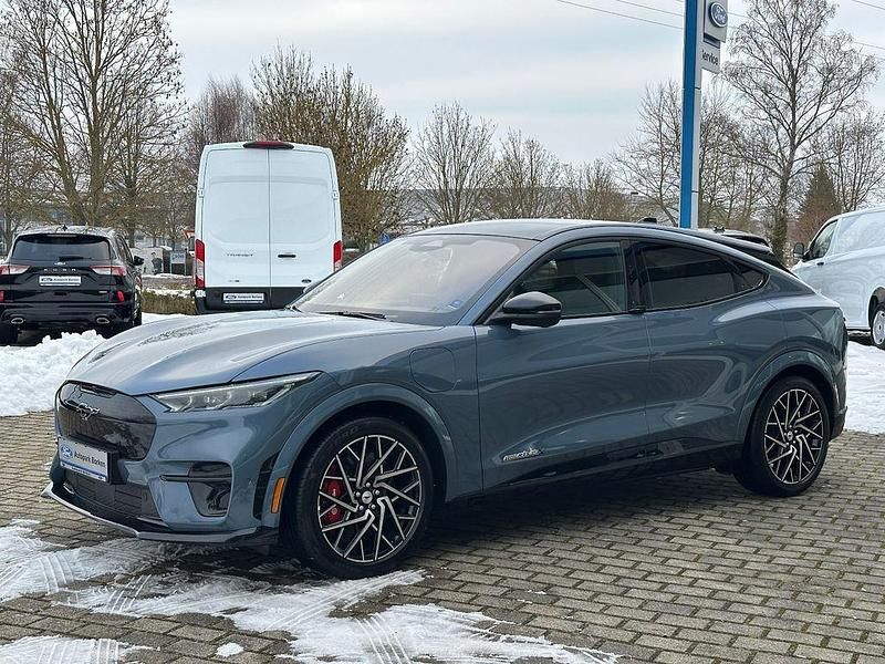 Blau Gebraucht 2024 Ford Mustang Mach-E GT SUV | 53.950 € (Guter Preis) - Bild 1/4