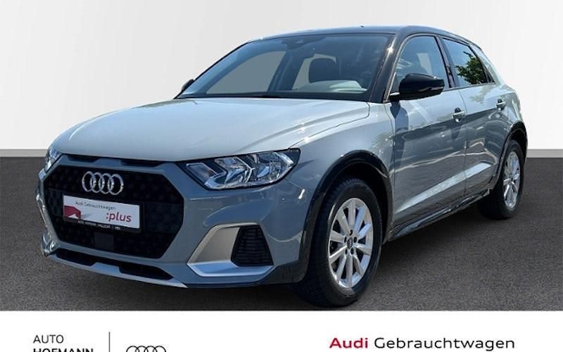 Rot Gebraucht 2022 Audi A1 S-Line Kleinwagen | 24.290 € (Fairer Preis) - Bild 1/4