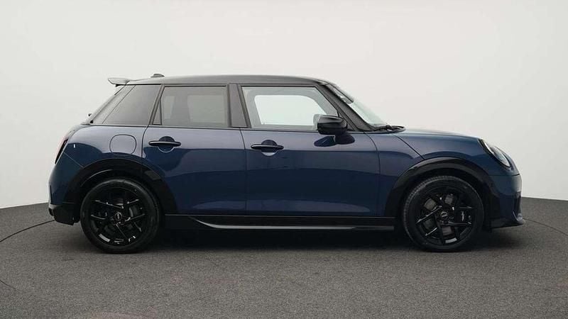 Second-hand Mini John Cooper Works 156 CP (114 kW) 2025 Albastru Hatchback