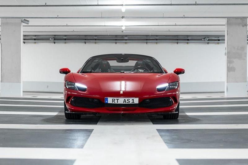 Second-hand Ferrari 296 829 CP (609 kW) 2023 Roșu Cabrio