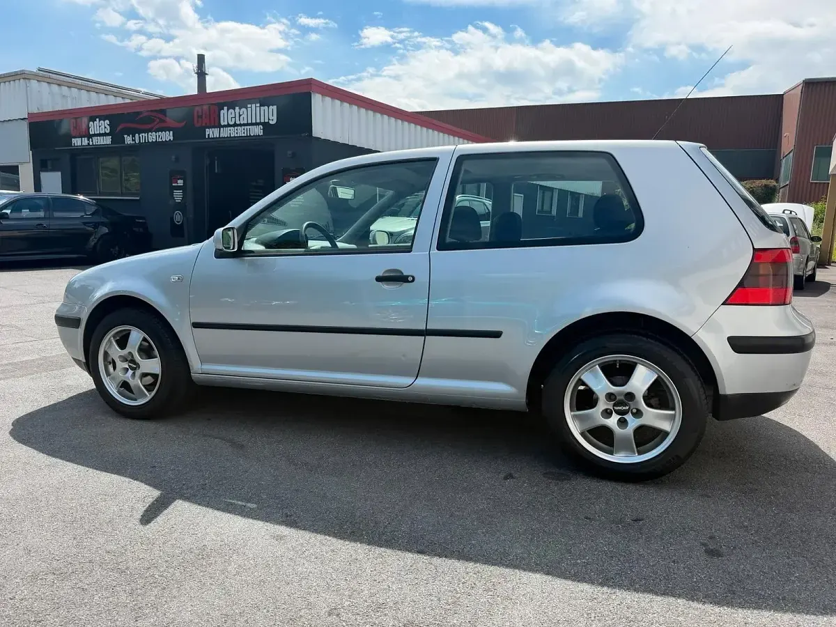 Gebraucht VW Golf IV 105 PS (77 kW) 2005 Silber Kleinwagen