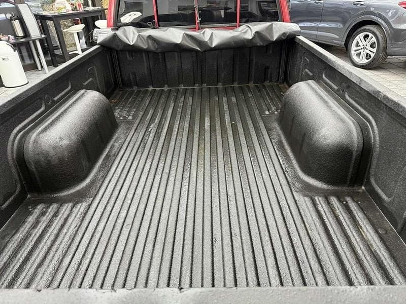 Gebraucht Nissan PickUp 133 PS (97 kW) 2012 Rot Pickup