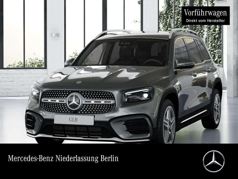Grau Gebraucht 2025 Mercedes GLB200 AMG SUV | 47.700 € (Teuer) - Bild 1/4