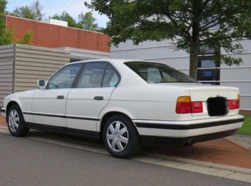 Gebraucht BMW 520 150 PS (110 kW) 1990 Weiß Limousine