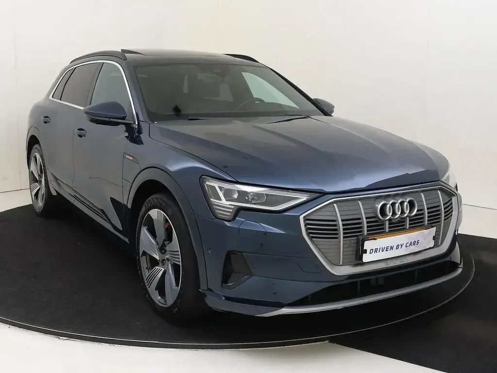 Gebraucht Audi e-tron Advanced Plus 300 kW (408 PS) 2018 Galaxisblau metallic SUV