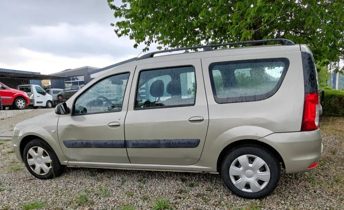 Gebraucht Dacia Logan MCV Lauréate 87 PS (63 kW) 2009 Grau Kombi