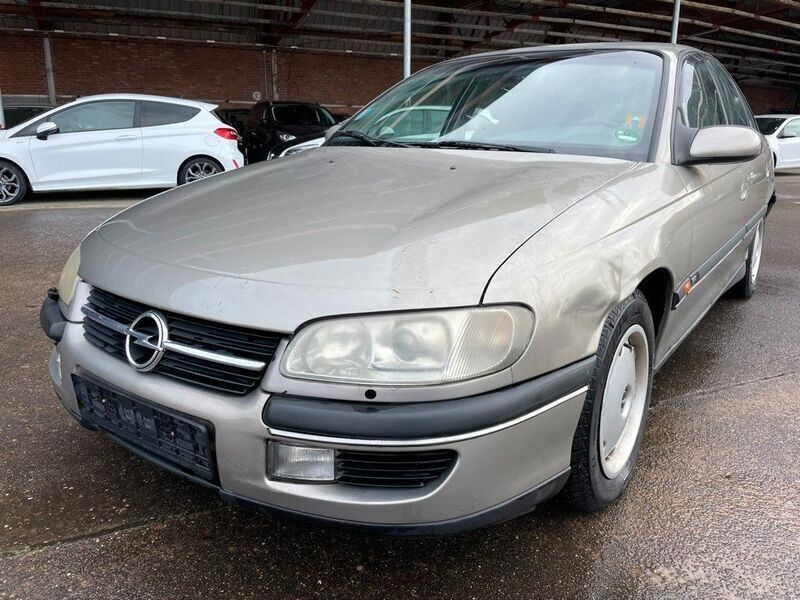 Grau Gebraucht 1998 Opel Omega Limousine | 999 € (Fairer Preis) - Bild 1/4