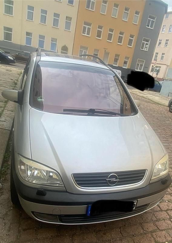 Silber Gebraucht 2001 Opel Zafira Van / Kleinbus | 4.750 € (Teuer) - Bild 1/4