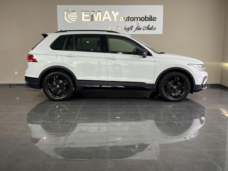 Gebraucht VW Tiguan Sportline 150 PS (110 kW) 2022 Pure white SUV