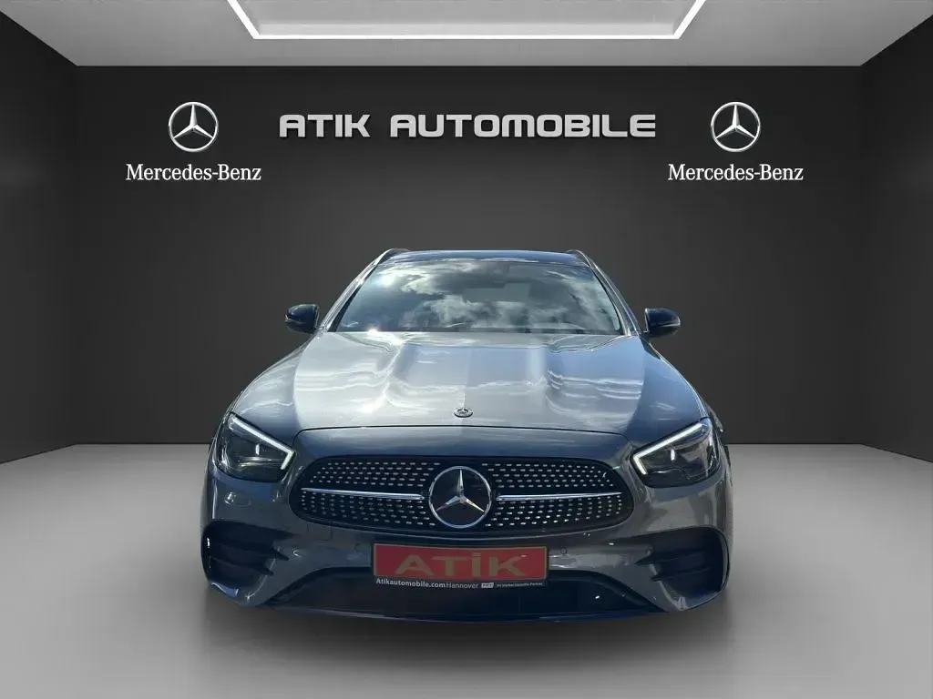 Gebraucht Mercedes E300 AMG 306 PS (225 kW) 2020 Selenitgrau (metallic) Kombi