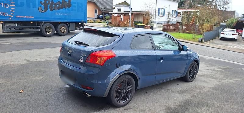 Gebraucht Kia Ceed 116 PS (85 kW) 2013 Blau Kleinwagen