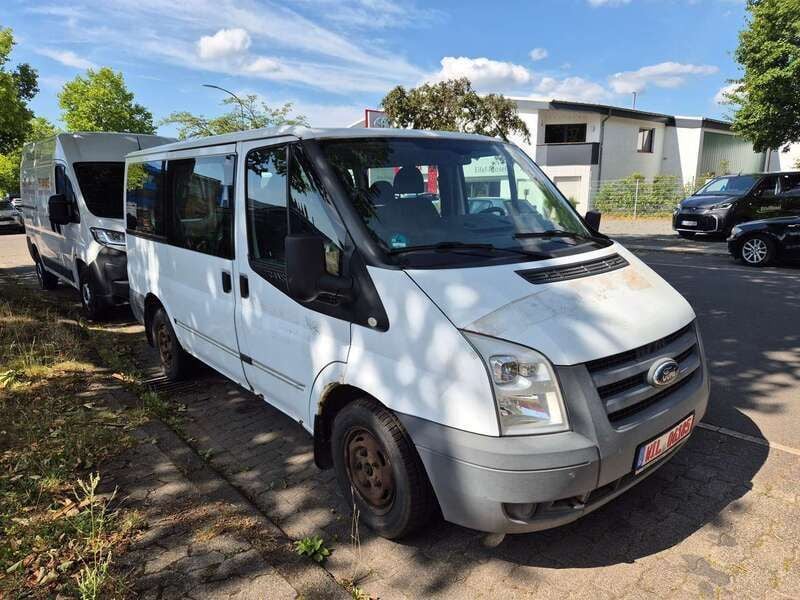 Weiß Gebraucht 2010 Ford Transit Van / Kleinbus | 3.999 € (Guter Preis) - Bild 1/4