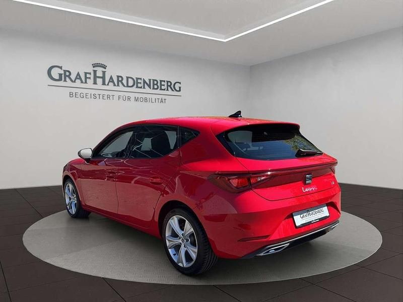 Gebraucht Seat Leon FR-Line 150 PS (110 kW) 2022 Rot Limousine