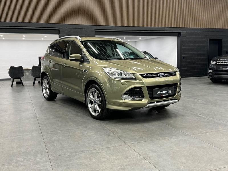 Gebraucht Ford Kuga Individual 182 PS (133 kW) 2015 Grün SUV