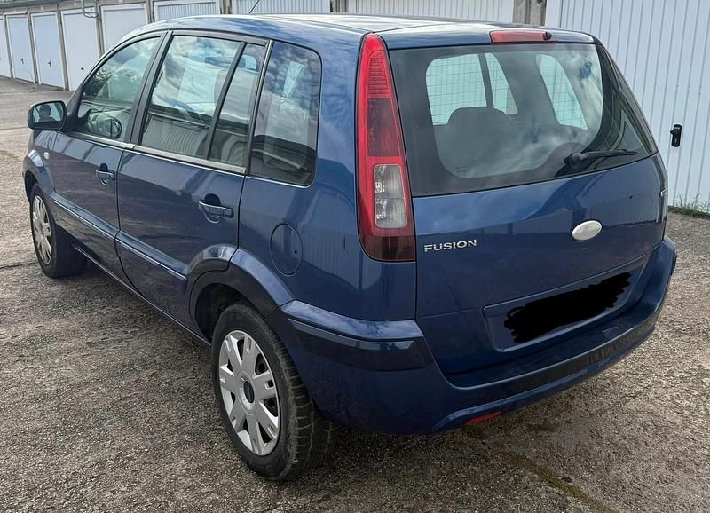 Gebraucht Ford Fusion 68 PS (50 kW) 2009 Blau Kleinwagen