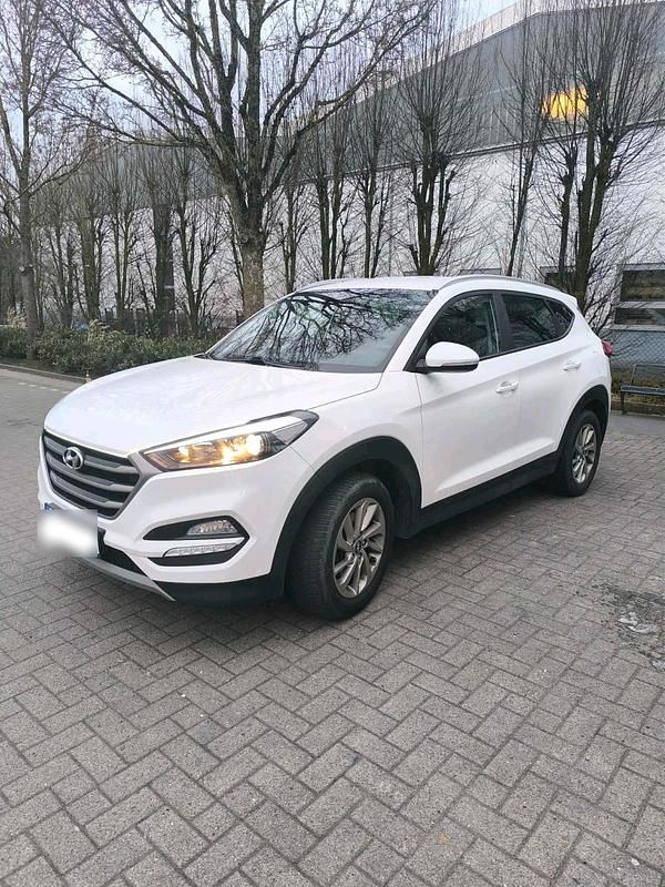 Gebraucht Hyundai Tucson 177 PS (130 kW) 2017 Weiß SUV