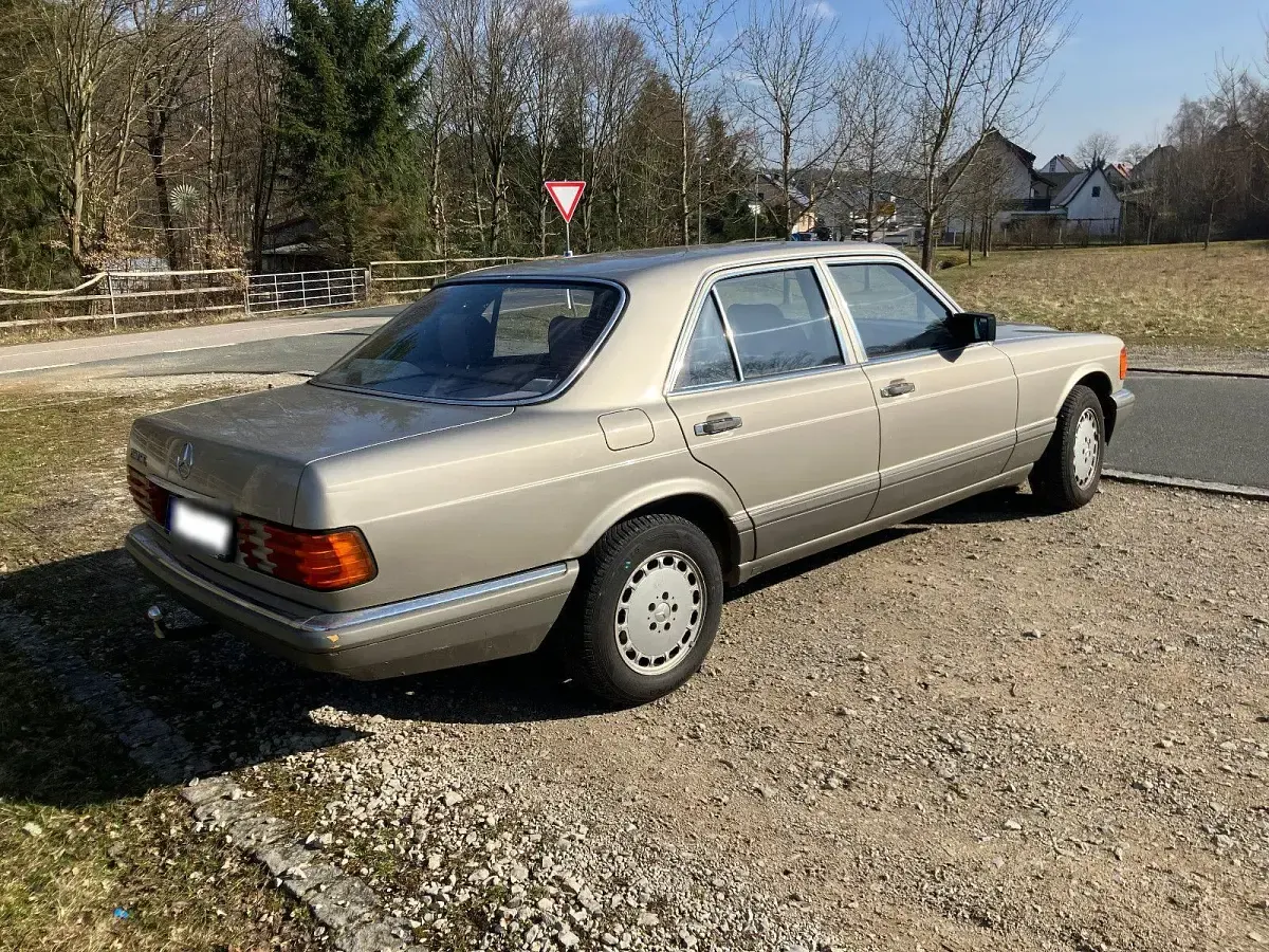 Gebraucht Mercedes S260 SE 160 PS (117 kW) 1985 Beige Limousine