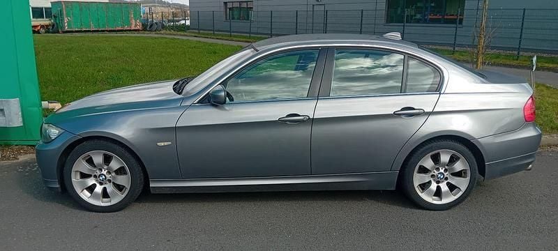 Gebraucht BMW 330 Sport Line 272 PS (200 kW) 2008 Grau Limousine