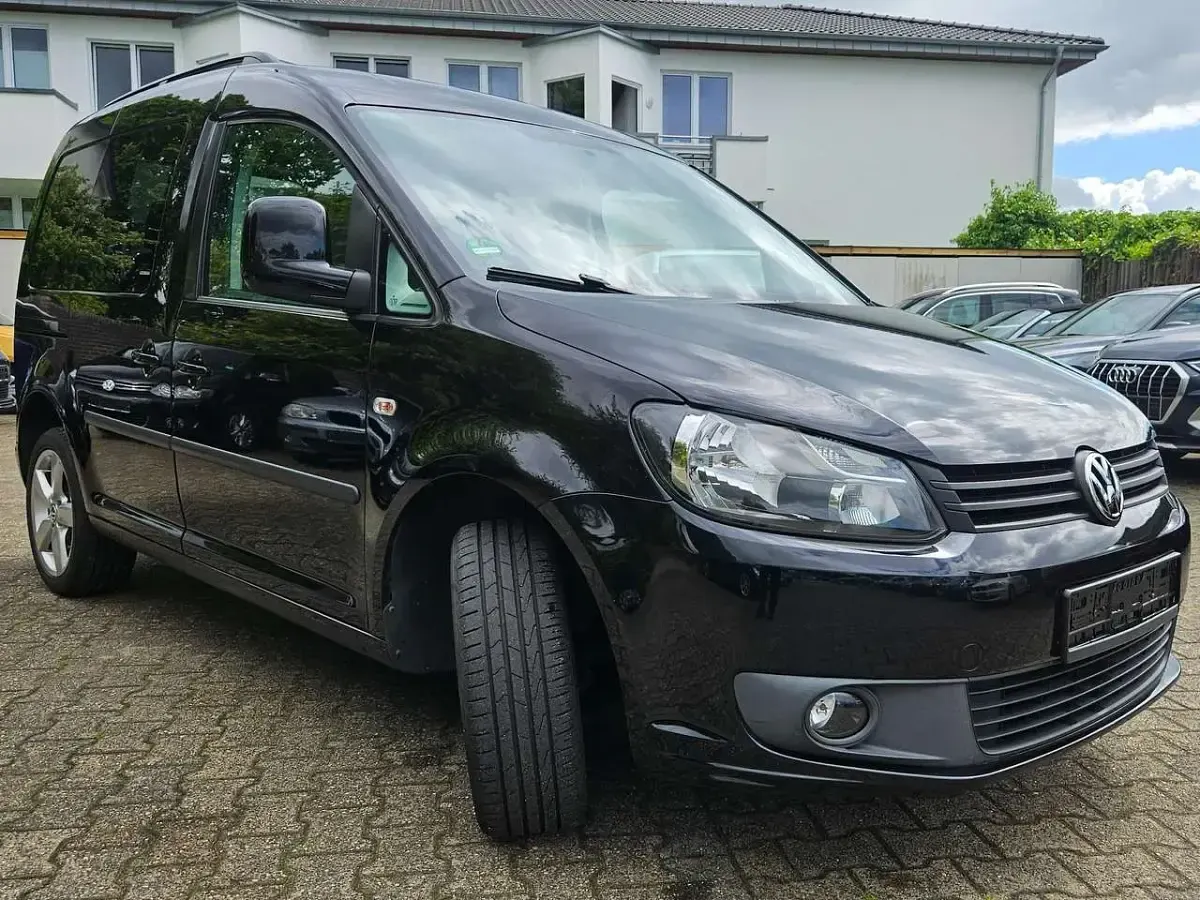 Gebraucht VW Caddy Trendline 102 PS (75 kW) 2011 Deep black perleffekt Van / Kleinbus