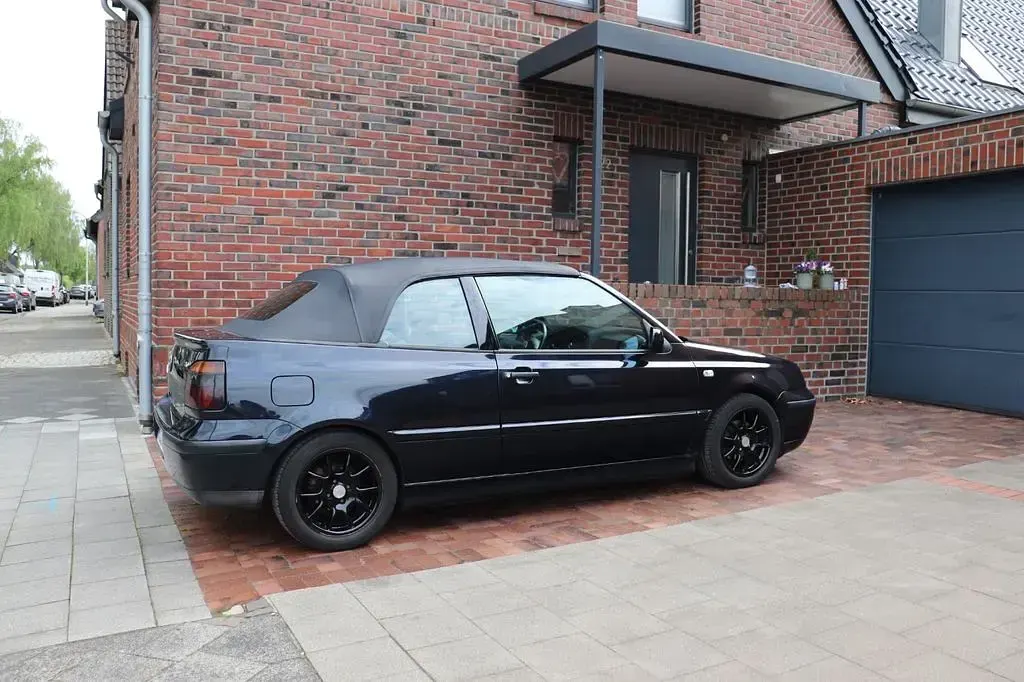 Gebraucht VW Golf Trendline 116 PS (85 kW) 2002 Blau Cabrio