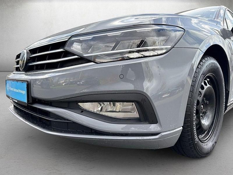 Gebraucht VW Passat Conceptline 150 PS (110 kW) 2023 Grau Kombi