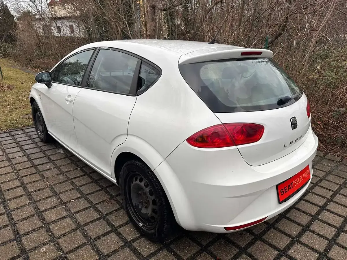 Second-hand Seat Leon Copa 105 CP (77 kW) 2012 Alb Berlinǎ