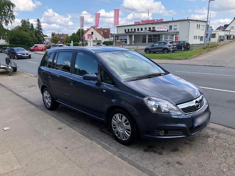 Blau Gebraucht 2008 Opel Zafira Van / Kleinbus | 2.600 € (Teuer) - Bild 1/4
