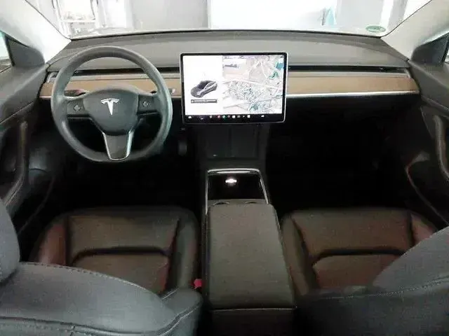 Usado Tesla Model 3 239 kW (325 HP) 2021 Prateado Sedan