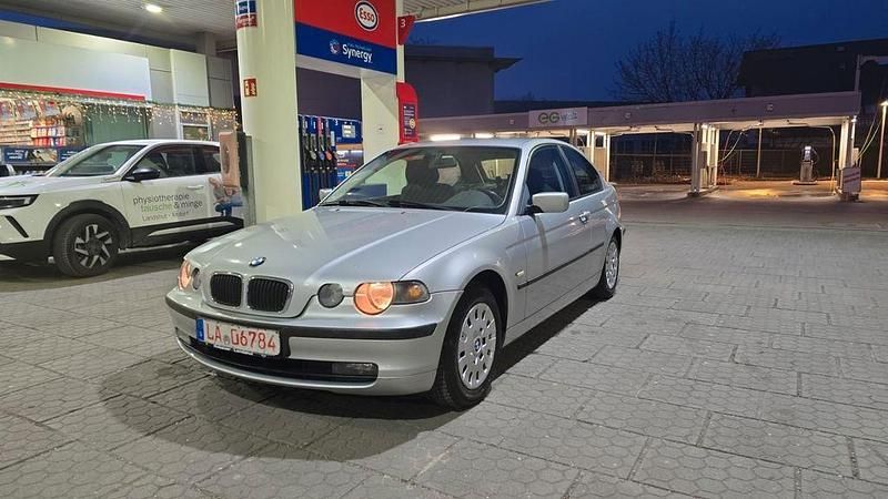 Silber Gebraucht 2001 BMW 316 Limousine | 1.500 € (Guter Preis) - Bild 1/4