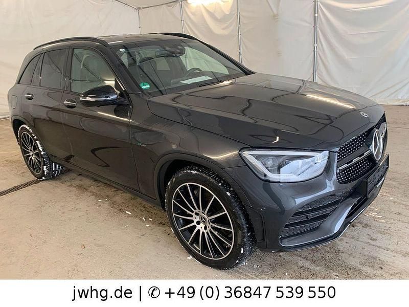 Gebraucht Mercedes GLC300e AMG line 320 PS (235 kW) 2021 Graphitgrau (metallic) SUV