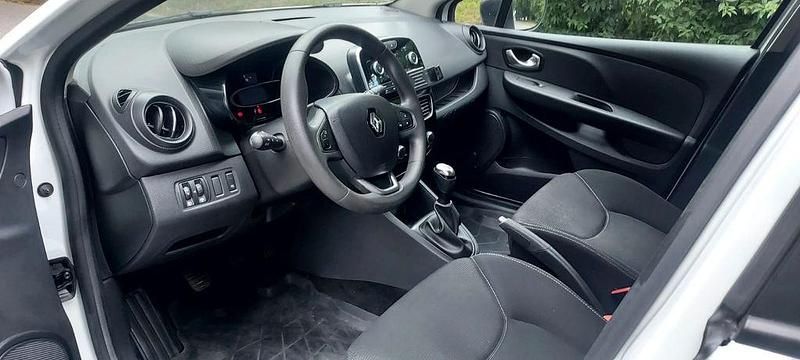 Gebraucht Renault Clio IV Life 75 PS (55 kW) 2019 Weiß Limousine