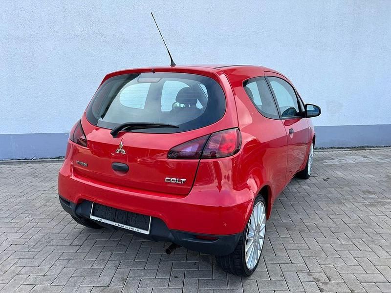 Gebraucht Mitsubishi Colt 75 PS (55 kW) 2009 Rot Kleinwagen