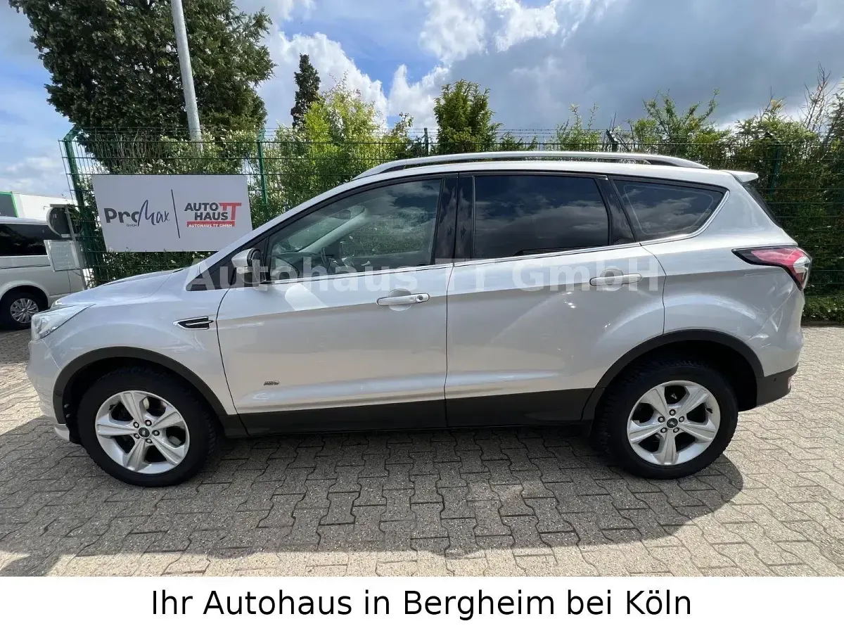 Gebraucht Ford Kuga Titanium 150 PS (110 kW) 2017 Silber SUV