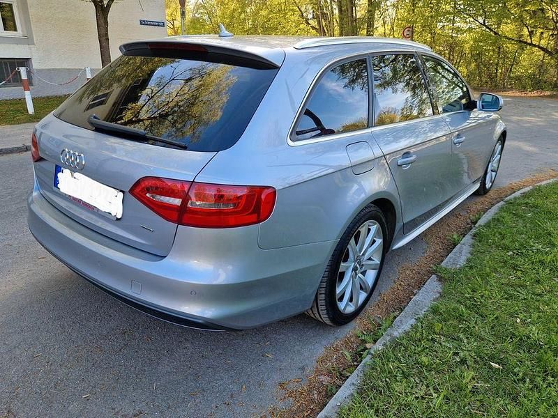 Gebraucht Audi A4 Ambition 177 PS (130 kW) 2014 Silber Kombi