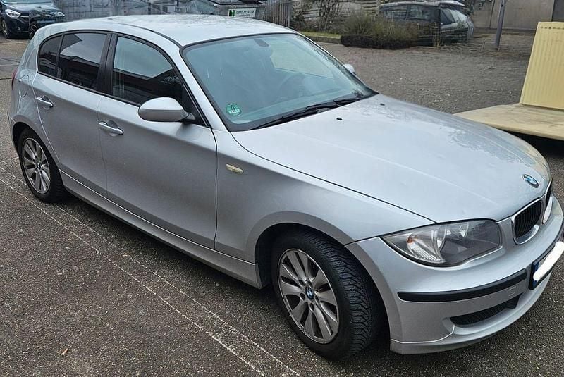 Silber Gebraucht 2008 BMW 116 Kleinwagen | 2.799 € (Fairer Preis) - Bild 1/4