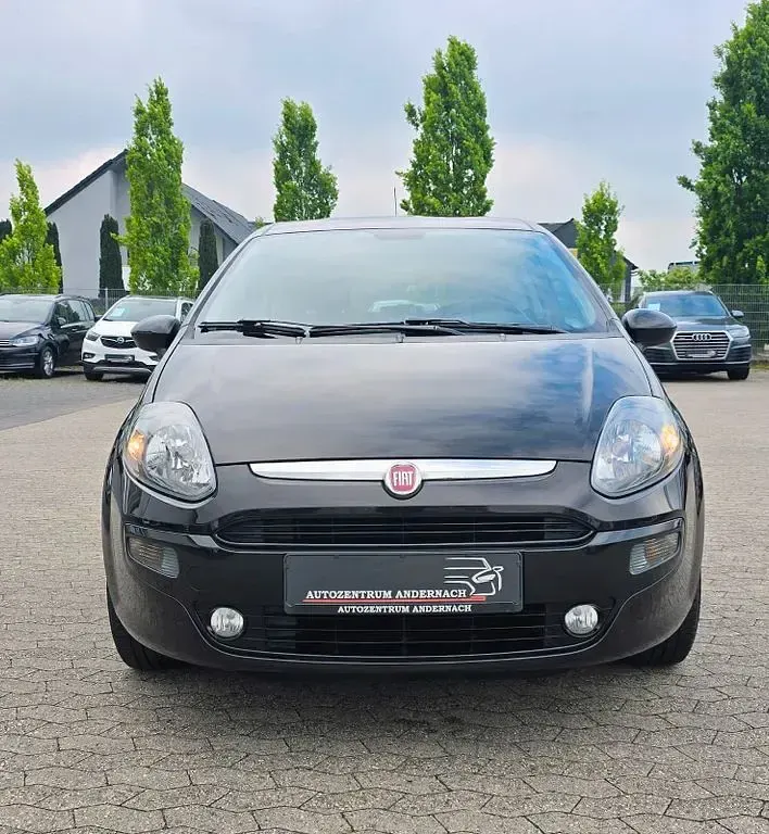 Gebraucht Fiat Punto Evo 77 PS (56 kW) 2011 Violett Kleinwagen