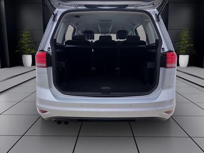 Gebraucht VW Touran Comfortline 150 PS (110 kW) 2021 Silber Van / Kleinbus