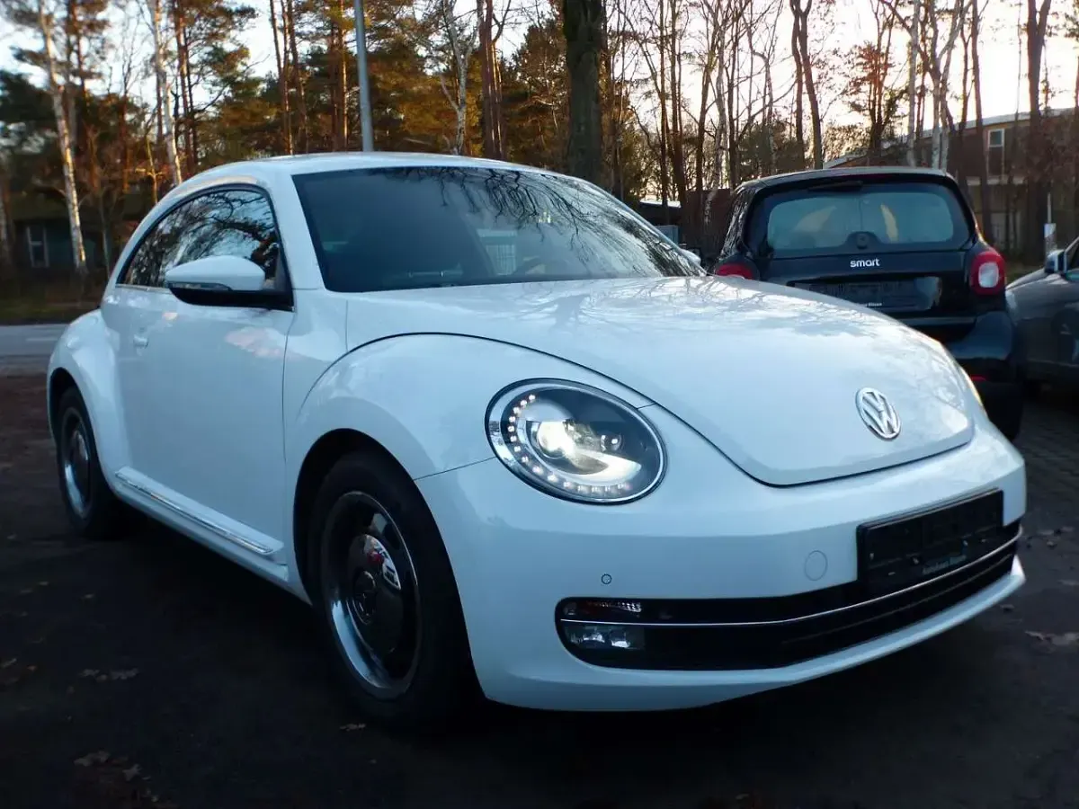 Używany VW Beetle Cup 160 KM (117 kW) 2014 Biały Hatchback