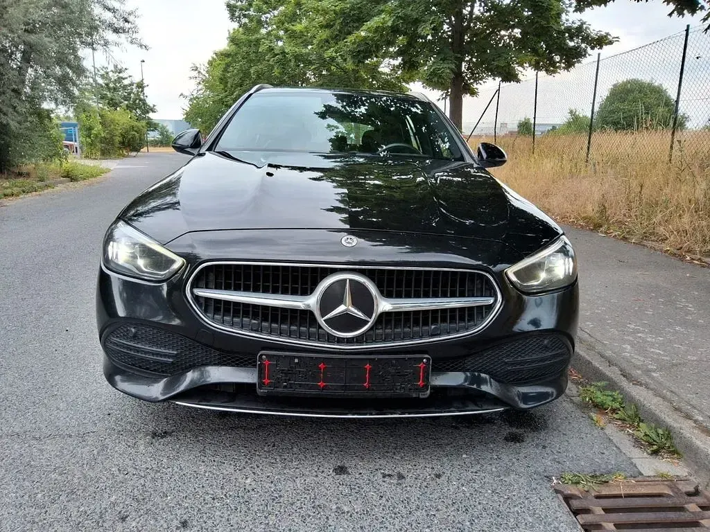 Gebraucht Mercedes 220 200 PS (147 kW) 2023 Schwarz Limousine